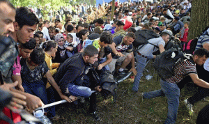 عدد المهاجرين واللاجئين يقارب 32 ألفاً في اليونان