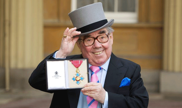 British-comedian-Ronnie-Corbett