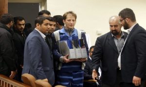 حكم إعدام ملياردير يكشف جبل الفساد في إيران