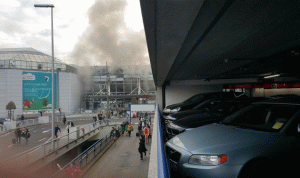 بالصور والفيديو.. انفجاران يهزّان مطار بروكسل