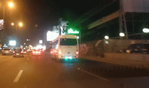 بالصور… تقرير لـIMLebanon: هذا الباص كاد يسبب مجزرة مرورية!