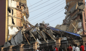 ضحايا إثر انهيار مبنى قيد الإنشاء في لاغوس
