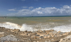 ثلث الساحل اللبناني غير صالح للسباحة