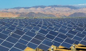 الطاقة المتجددة تجتذب ثلثي الاستثمارات في محطات توليد الكهرباء