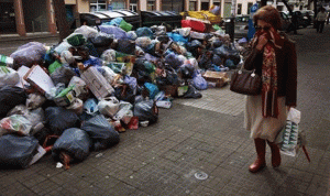 تكدس النفايات في شوارع أسبانيا