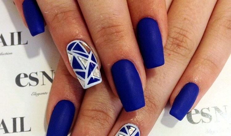 Diamond-Blue-Nail-Designs