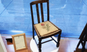 بيع كرسي لكاتبة “هاري بوتر” بمبلغ خيالي!