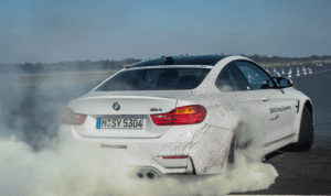 بالفيديو… شاحنة أم سيارة “BMW”؟