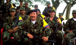 كولومبيا: كيف تحول مقاتلون في تنظيمات مسلحة إلى رجال أعمال؟