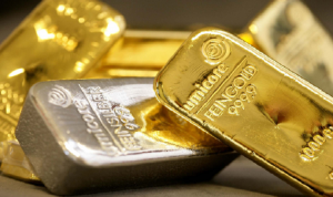 الذهب والفضة عند أعلى مستوى في 15 شهرا مع هبوط الدولار