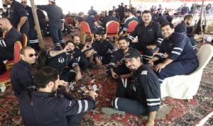 عمال النفط يبدأون إضرابا شاملا في الكويت والحكومة تتوعد