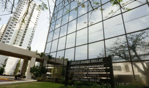 مكتب شركة “موساك فونسيكا” يداهم في إطار التحقيق بـ”وثائق بنما”