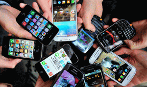 5 “خرافات” يصدقها كثيرون عن الهواتف الذكية