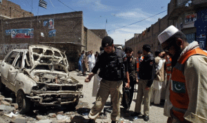 مقتل شرطي في تفجيرين شمال غربي باكستان