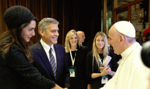 بالصور والفيديو… البابا يكرم نجوم هوليوود!