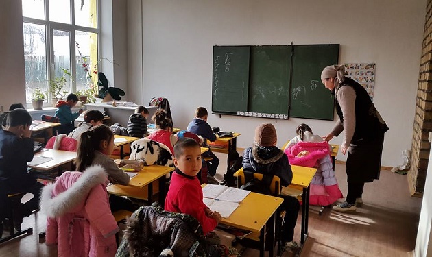 kyrgyzstan-school