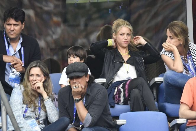 Shakira -Spain-Vs-Italy-Football-Match--05-662x441