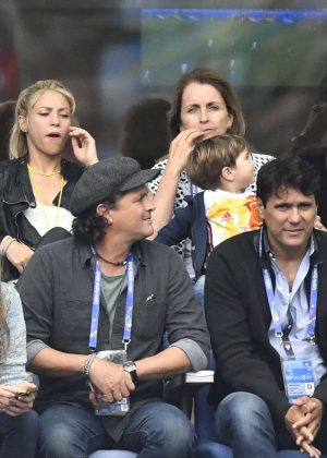 Shakira -Spain-Vs-Italy-Football-Match--06-300x420