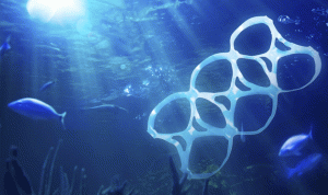 حاجز للنفايات البلاستيكية في المحيط