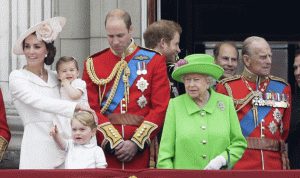 بالفيديو… “زلّة بروتوكول” من الأمير ويليام تُغضب الملكة اليزابيث