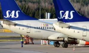السويد: 20 الف مسافر عالقون بسبب اضراب طياري شركة “ساس”