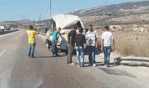 بالصور والفيديو… إصابات بحادث سير لمركبة نقل سجناء على أوتوستراد شكا – طرابلس