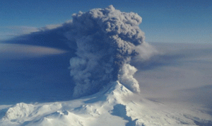 تحذيرات من ثوران بركان ألاسكا