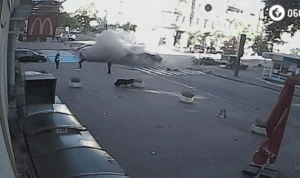 بالفيديو… لحظة إنفجار سيارة الصحافي الأوكراني في كييف