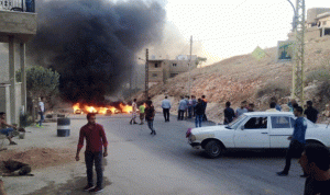 قطع الطريق الرئيسي في النبي شيت بالاطارات المشتعلة