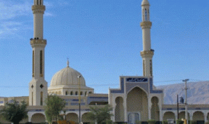 إيران تعيد فتح جميع المساجد