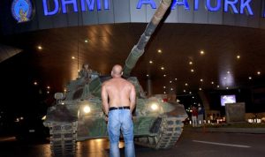 إسقاط محاولة انقلاب عسكرية في تركيا