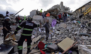 روسيا تعلن استعدادها مساعدة إيطاليا في إزالة آثار الزلزال