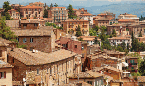 بالصور… زلزال يهز إيطاليا وسكّان تحت الأنقاض