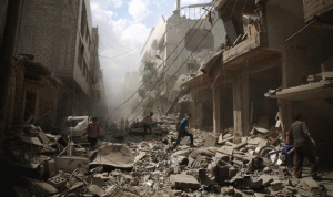 قنابل فوسفورية على إدلب وإسقاط مروحية روسية في حماة
