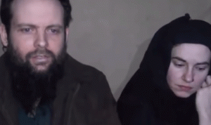 طالبان أفغانستان تبث فيديو لأسير كندي وزوجته الأميركية