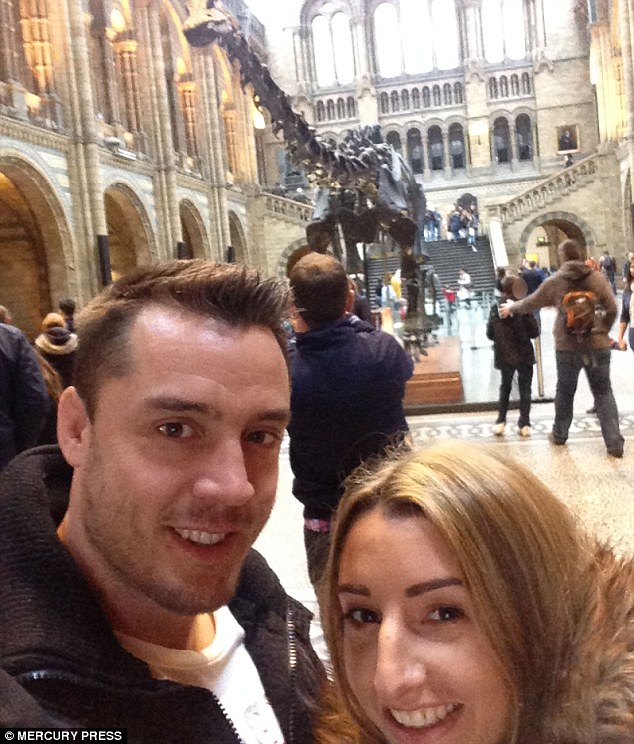 383c7d8500000578-3785011-despite_being_the_butt_of_simon_s_perpetual_jokes_leandra_does_m-m-9_1473672074185