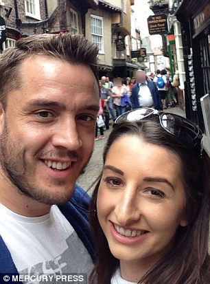 383c843600000578-3785011-petrolhead_prankseter_simon_o_kane_left_put_his_wife_leandra_rig-a-51_1473671267996