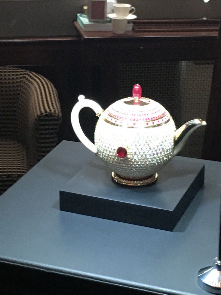 expensive-teapot-3