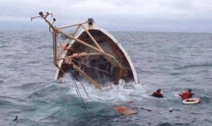 انتشال 11 جثة جديدة من زورق المهاجرين الغارق قبالة مصر