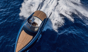بالصور… قارب سريع بتقنيات عالية بـ1.7 مليون دولار!