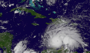 إعصار ماثيو القوي يهدد جامايكا وهايتي