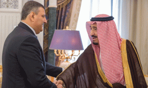 الملك سلمان يستقبل حجاب ويجدد دعمه للمعارضة السورية
