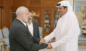 أمير قطر بحث مع مشعل وهنية الأوضاع الفلسطينية