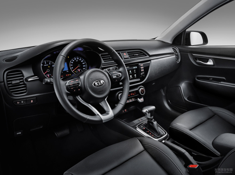 2017-kia-k2-interior-dashboard