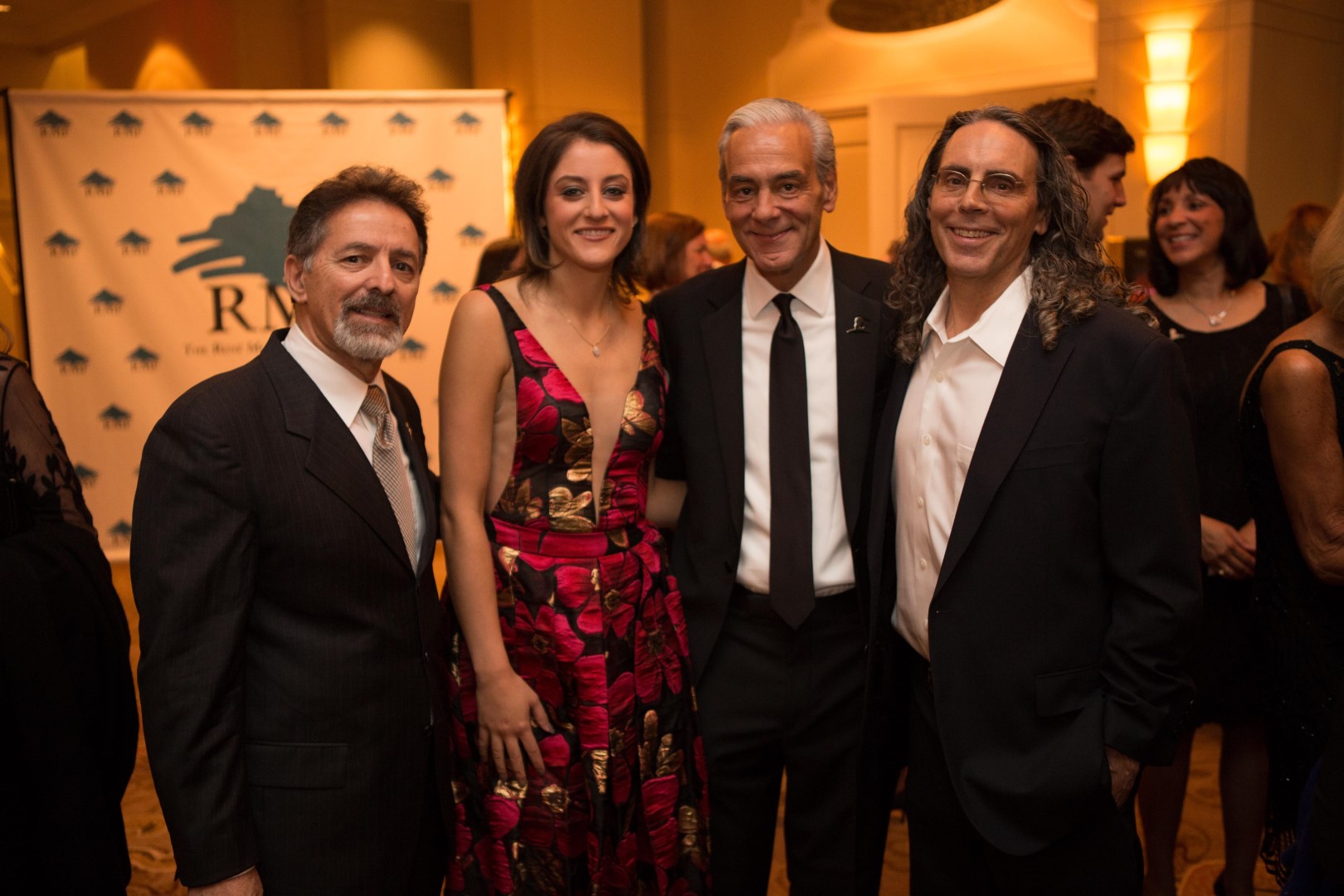 252_q_urnaliste_e0_cnn_-_richard_shadyac_jr-_honoree_96_pr_-esident-du-conseil-dadministration-de