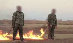 “داعش” ينشر فيديو لإعدام جنديين تركيين حرقا