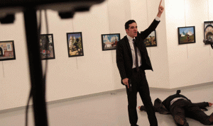 قاتل السفير الروسي في أنقرة استخدم بطاقة الشرطة للدخول الى المعرض