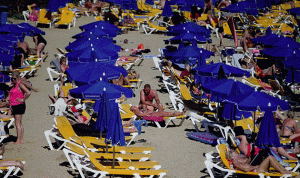 مظلات الشاطئ لا تحمي من أشعة الشمس!