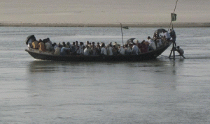 غرق 19 شخصاً في انقلاب قارب بالهند