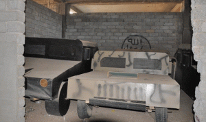 بالصور… آليات وهمية لـ”داعش” في الموصل